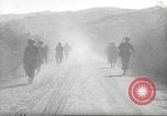 Standbild 10th Mountain Division Mule Pack Zug Italien, 1945, aus Sekunde 18 historischem Filmmaterial Videoclip 65675060354