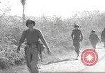 Standbild 10th Mountain Division Mule Pack Zug Italien, 1945, aus Sekunde 25 historischem Filmmaterial Videoclip 65675060354