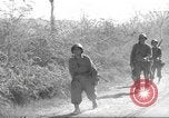 Standbild 10th Mountain Division Mule Pack Zug Italien, 1945, aus Sekunde 31 historischem Filmmaterial Videoclip 65675060354