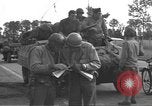 Standbild 2 French Armored Division Le Perray Frankreich, 1944, aus Sekunde 4 historischem Filmmaterial Videoclip 65675060376