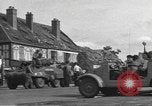 Standbild 2 French Armored Division Le Perray Frankreich, 1944, aus Sekunde 33 historischem Filmmaterial Videoclip 65675060376