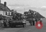 Standbild 2 French Armored Division Le Perray Frankreich, 1944, aus Sekunde 37 historischem Filmmaterial Videoclip 65675060376