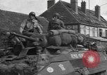 Standbild 2 French Armored Division Le Perray Frankreich, 1944, aus Sekunde 41 historischem Filmmaterial Videoclip 65675060376