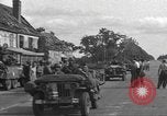 Standbild 2 French Armored Division Le Perray Frankreich, 1944, aus Sekunde 44 historischem Filmmaterial Videoclip 65675060376