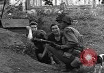 Standbild USA Soldaten Venon Frankreich, 1944, aus Sekunde 14 historischem Filmmaterial Videoclip 65675060378