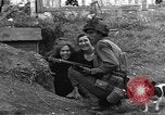 Standbild USA Soldaten Venon Frankreich, 1944, aus Sekunde 17 historischem Filmmaterial Videoclip 65675060378