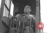 Standbild USA Soldaten Normandie Frankreich, 1944, aus Sekunde 30 historischem Filmmaterial Videoclip 65675060384