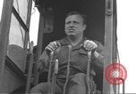 Standbild USA Soldaten Normandie Frankreich, 1944, aus Sekunde 36 historischem Filmmaterial Videoclip 65675060384