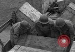 Standbild USA Soldaten Normandie Frankreich, 1944, aus Sekunde 44 historischem Filmmaterial Videoclip 65675060385