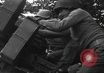 Standbild USA Soldaten Sainteny Normandie Frankreich, 1944, aus Sekunde 28 historischem Filmmaterial Videoclip 65675060386