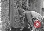Immagine di Truppe alleate Carentan Francia, 1944, secondo 7 filmato di repertorio 65675060388