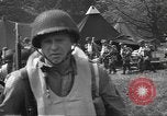 Standbild 507th Regiment 82nd Airborne Division Tollerton England, 1944, aus Sekunde 29 historischem Filmmaterial Videoclip 65675060392