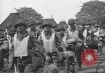 Standbild 507th Regiment 82nd Airborne Division Tollerton England, 1944, aus Sekunde 37 historischem Filmmaterial Videoclip 65675060392