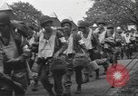 Standbild 507th Regiment 82nd Airborne Division Tollerton England, 1944, aus Sekunde 41 historischem Filmmaterial Videoclip 65675060392