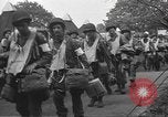 Standbild 507th Regiment 82nd Airborne Division Tollerton England, 1944, aus Sekunde 42 historischem Filmmaterial Videoclip 65675060392