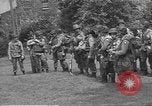 Standbild 507th Regiment 82nd Airborne Division Tollerton England, 1944, aus Sekunde 7 historischem Filmmaterial Videoclip 65675060393