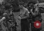 Standbild 507th Regiment 82nd Airborne Division Tollerton England, 1944, aus Sekunde 14 historischem Filmmaterial Videoclip 65675060393