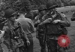 Standbild 507th Regiment 82nd Airborne Division Tollerton England, 1944, aus Sekunde 16 historischem Filmmaterial Videoclip 65675060393