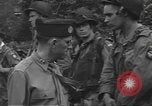 Standbild 507th Regiment 82nd Airborne Division Tollerton England, 1944, aus Sekunde 17 historischem Filmmaterial Videoclip 65675060393