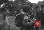 Standbild 507th Regiment 82nd Airborne Division Tollerton England, 1944, aus Sekunde 24 historischem Filmmaterial Videoclip 65675060393