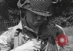 Standbild 507th Regiment 82nd Airborne Division Tollerton England, 1944, aus Sekunde 41 historischem Filmmaterial Videoclip 65675060393