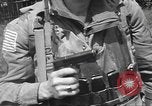 Standbild 507th Regiment 82nd Airborne Division Tollerton England, 1944, aus Sekunde 43 historischem Filmmaterial Videoclip 65675060393