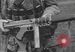 Standbild 507th Regiment 82nd Airborne Division Tollerton England, 1944, aus Sekunde 51 historischem Filmmaterial Videoclip 65675060393