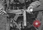 Standbild 507th Regiment 82nd Airborne Division Tollerton England, 1944, aus Sekunde 58 historischem Filmmaterial Videoclip 65675060393