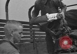 Standbild 507th Regiment 82nd Airborne Division Tollerton England, 1944, aus Sekunde 22 historischem Filmmaterial Videoclip 65675060395