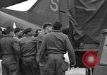 Standbild 507th Regiment 82nd Airborne Division Vereinigtes Königreich, 1944, aus Sekunde 14 historischem Filmmaterial Videoclip 65675060396