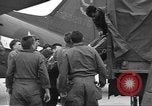 Standbild 507th Regiment 82nd Airborne Division Vereinigtes Königreich, 1944, aus Sekunde 17 historischem Filmmaterial Videoclip 65675060396