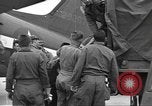 Standbild 507th Regiment 82nd Airborne Division Vereinigtes Königreich, 1944, aus Sekunde 18 historischem Filmmaterial Videoclip 65675060396