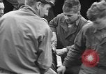Standbild 507th Regiment 82nd Airborne Division Vereinigtes Königreich, 1944, aus Sekunde 29 historischem Filmmaterial Videoclip 65675060396