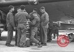 Standbild 507th Regiment 82nd Airborne Division Vereinigtes Königreich, 1944, aus Sekunde 46 historischem Filmmaterial Videoclip 65675060396