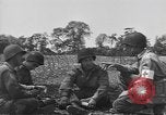 Standbild USA Soldaten Vereinigtes Königreich, 1944, aus Sekunde 6 historischem Filmmaterial Videoclip 65675060398