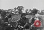 Standbild USA Soldaten Vereinigtes Königreich, 1944, aus Sekunde 8 historischem Filmmaterial Videoclip 65675060398