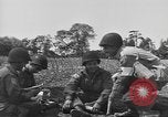 Standbild USA Soldaten Vereinigtes Königreich, 1944, aus Sekunde 9 historischem Filmmaterial Videoclip 65675060398