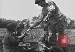 Standbild USA Soldaten Vereinigtes Königreich, 1944, aus Sekunde 21 historischem Filmmaterial Videoclip 65675060398