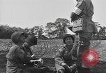 Standbild USA Soldaten Vereinigtes Königreich, 1944, aus Sekunde 23 historischem Filmmaterial Videoclip 65675060398