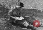 Standbild USA Soldaten Vereinigtes Königreich, 1944, aus Sekunde 48 historischem Filmmaterial Videoclip 65675060398