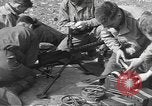 Standbild USA Soldaten Vereinigtes Königreich, 1944, aus Sekunde 12 historischem Filmmaterial Videoclip 65675060400