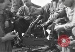 Standbild USA Soldaten Vereinigtes Königreich, 1944, aus Sekunde 17 historischem Filmmaterial Videoclip 65675060400