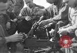 Standbild USA Soldaten Vereinigtes Königreich, 1944, aus Sekunde 20 historischem Filmmaterial Videoclip 65675060400