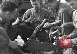 Standbild USA Soldaten Vereinigtes Königreich, 1944, aus Sekunde 28 historischem Filmmaterial Videoclip 65675060400
