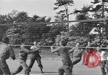 Standbild USA Fallschirmjäger Vereinigtes Königreich, 1944, aus Sekunde 29 historischem Filmmaterial Videoclip 65675060401