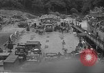 Image -nous les troupes et l'équipement bord de l'USS Burnett County (LST-512) Falmouth Angleterre, 1944, de la seconde 17 séquences d'archives historiques vidéo 65675060404