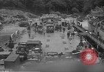 Image -nous les troupes et l'équipement bord de l'USS Burnett County (LST-512) Falmouth Angleterre, 1944, de la seconde 22 séquences d'archives historiques vidéo 65675060404