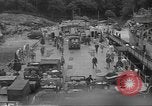 Image -nous les troupes et l'équipement bord de l'USS Burnett County (LST-512) Falmouth Angleterre, 1944, de la seconde 27 séquences d'archives historiques vidéo 65675060404