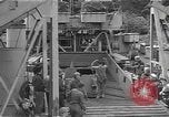 Image -nous les troupes et l'équipement bord de l'USS Burnett County (LST-512) Falmouth Angleterre, 1944, de la seconde 30 séquences d'archives historiques vidéo 65675060404