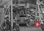 Image -nous les troupes et l'équipement bord de l'USS Burnett County (LST-512) Falmouth Angleterre, 1944, de la seconde 34 séquences d'archives historiques vidéo 65675060404